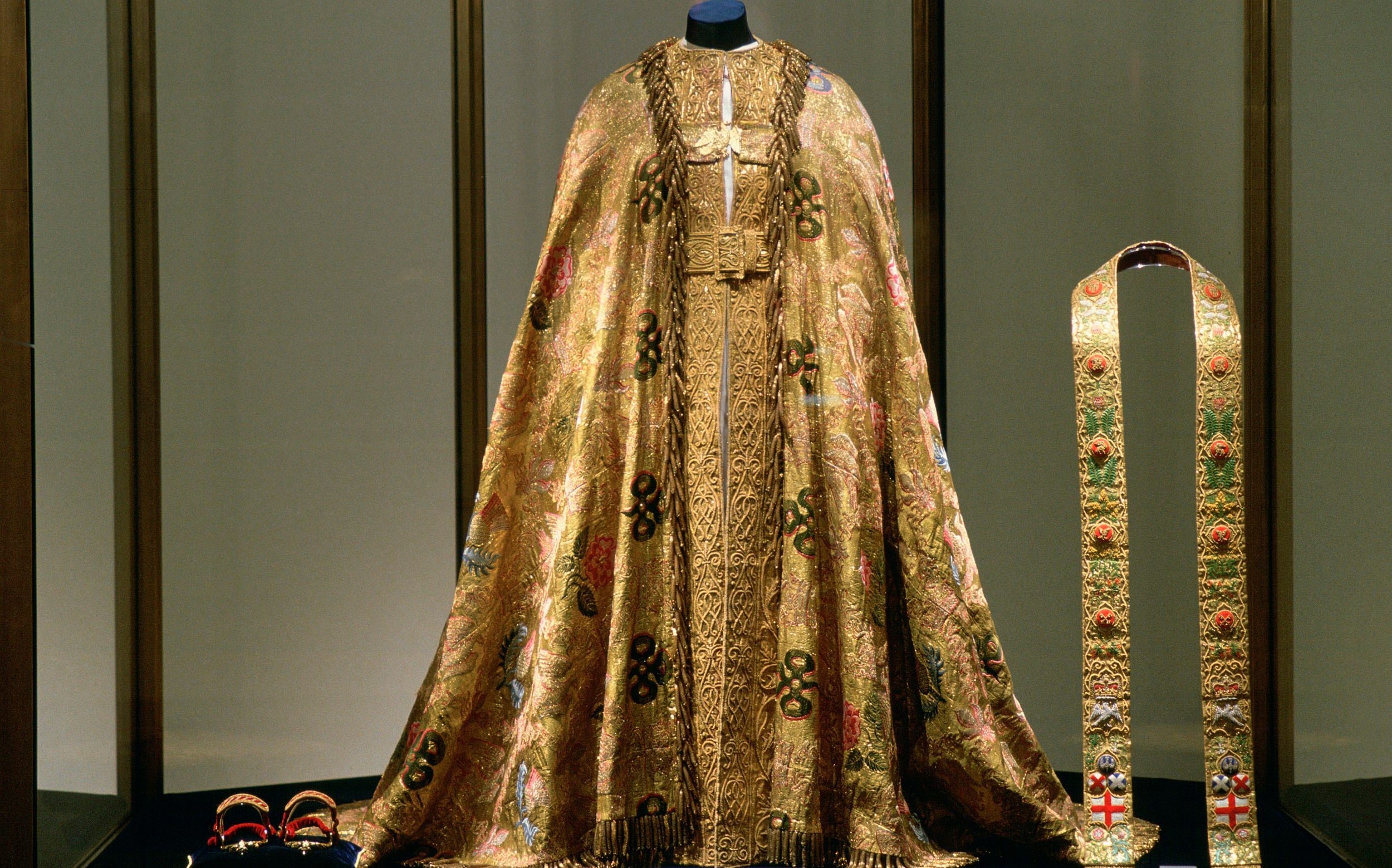 king charles robe