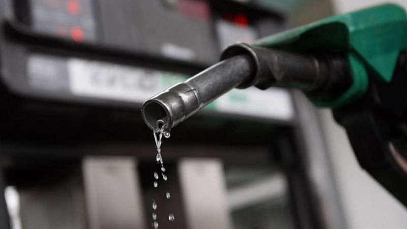 کیا پاکستان میں پیٹرول کی قیمت کم ہوگی؟
